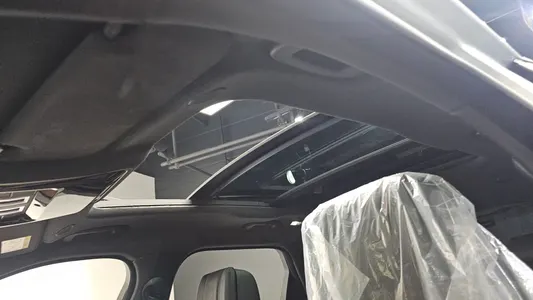 Land Rover 레인지로버 벨라 3.0 P400 HSE 2024 18