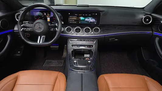 Mercedes-Benz E-Class W213 E220d 4MATIC AMG Line 2020 6