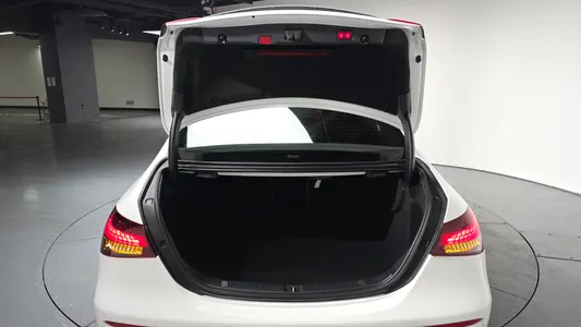 Mercedes-Benz E-Class W213 E220d 4MATIC AMG Line 2020 19