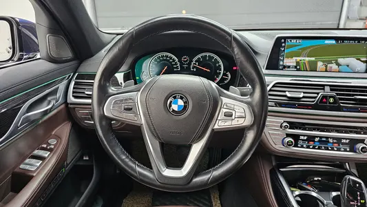 BMW 7 Series (G11) 740Li xDrive M 2017 13