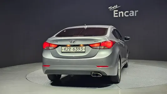 Hyundai 아반떼 1.6 VGT 2015 4