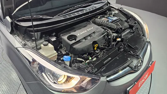 Hyundai 아반떼 1.6 VGT 2015 6