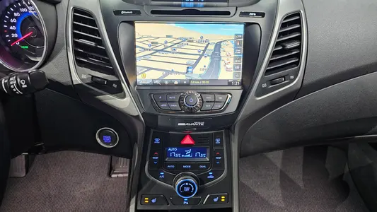 Hyundai 아반떼 1.6 VGT 2015 16