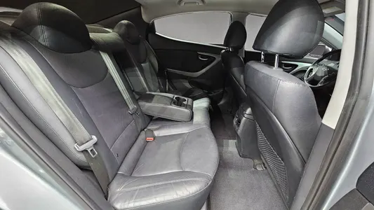 Hyundai 아반떼 1.6 VGT 2015 19