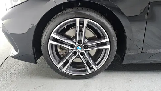 BMW 1 Series (F40) 120i M 2022 4