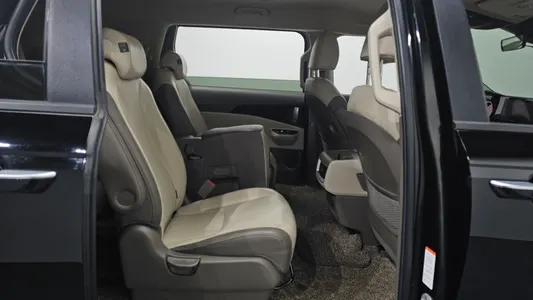 Kia Carnival 11 2020 12