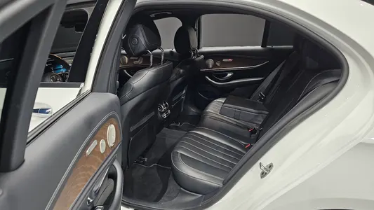 Mercedes-Benz E-Class W213 E300e 4MATIC 2022 11