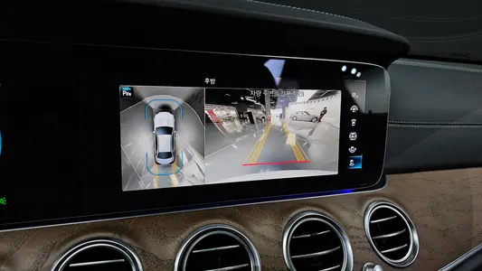 Mercedes-Benz E-Class W213 E300e 4MATIC 2022 15