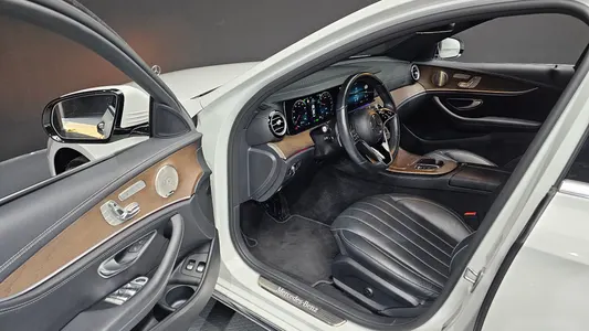 Mercedes-Benz E-Class W213 E300e 4MATIC 2022 10