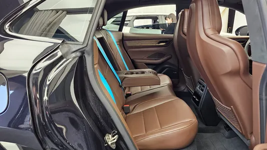 Porsche EV 2025 12