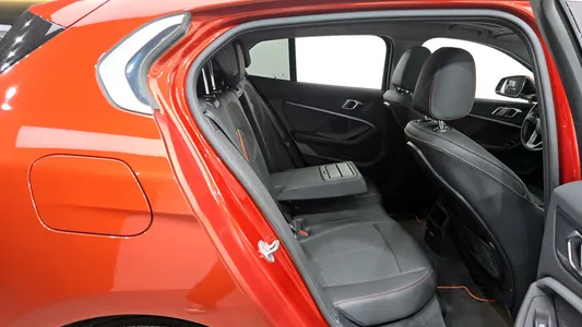 BMW 1 Series (F40) 118d 2021 12