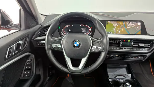 BMW 1 Series (F40) 118d 2021 13