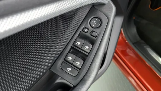 BMW 1 Series (F40) 118d 2021 17