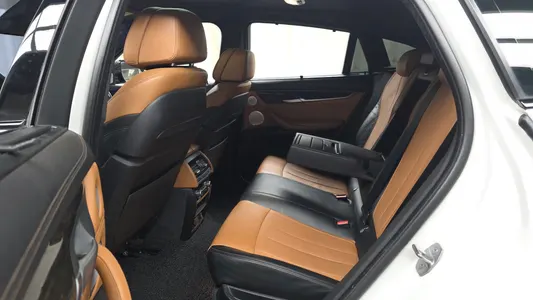 BMW X6 (F16) M50d 2015 11