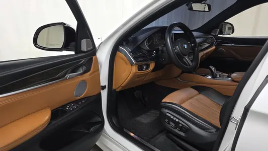 BMW X6 (F16) M50d 2015 10