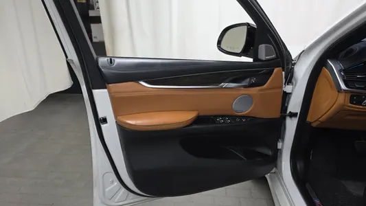 BMW X6 (F16) M50d 2015 24