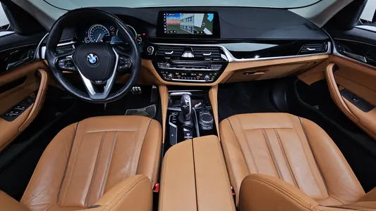 BMW 5 Series (G30) 520i 2018 6