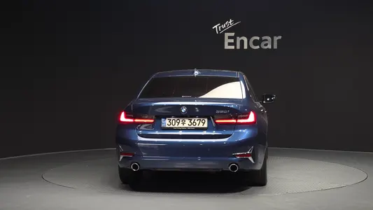 BMW 3 Series (G20) 320i 2021 4