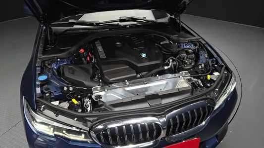 BMW 3 Series (G20) 320i 2021 6