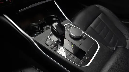 BMW 3 Series (G20) 320i 2021 9