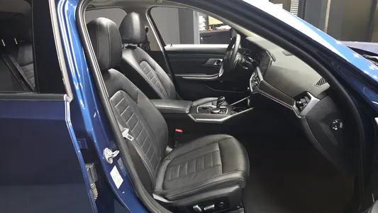 BMW 3 Series (G20) 320i 2021 11