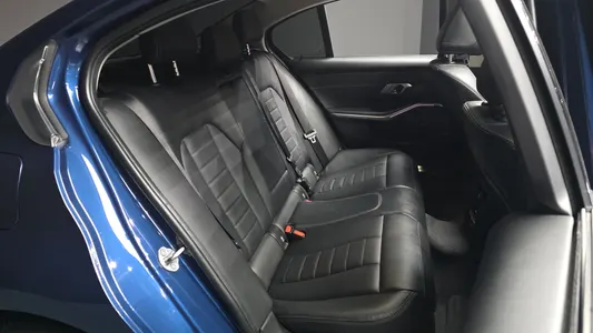 BMW 3 Series (G20) 320i 2021 12