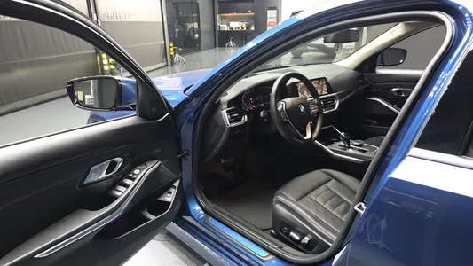 BMW 3 Series (G20) 320i 2021 10