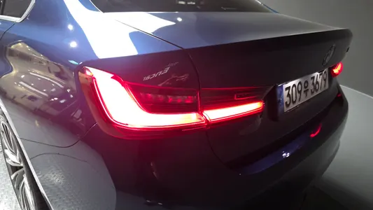 BMW 3 Series (G20) 320i 2021 23