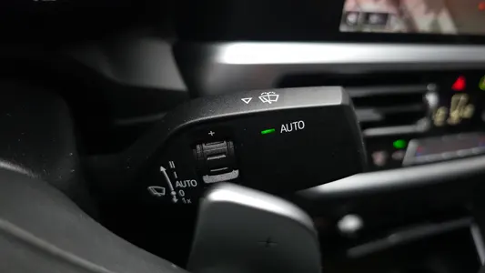 BMW 3 Series (G20) 320i 2021 28