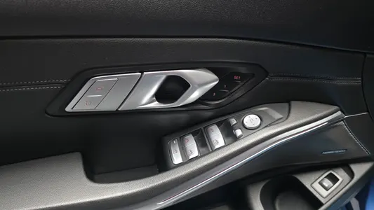 BMW 3 Series (G20) 320i 2021 30