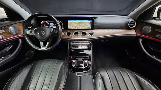 Mercedes-Benz E-Class W213 E300 2018 7