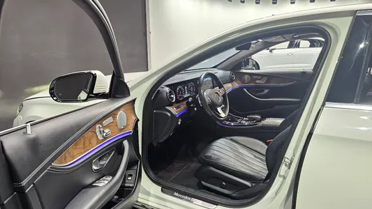 Mercedes-Benz E-Class W213 E300 2018 10