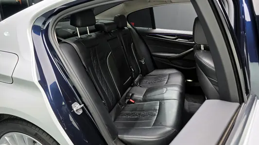 BMW 5 Series (G30) 520d xDrive 2019 11