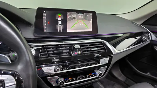 BMW 5 Series (G30) 520d xDrive 2019 17
