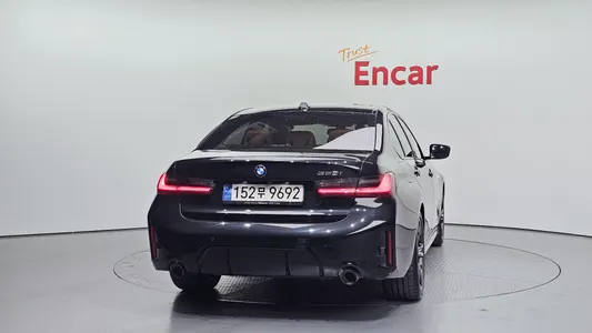 BMW 3 Series (G20) 320i M 2023 4