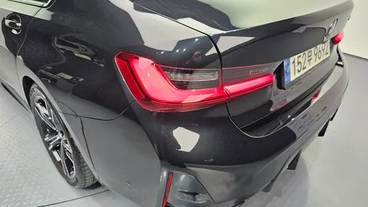 BMW 3 Series (G20) 320i M 2023 23