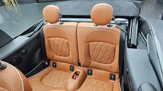 MINI S Convertible 2023 11