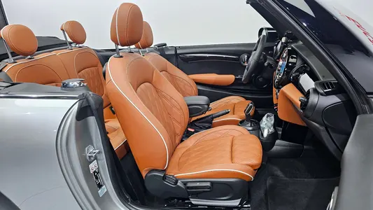 MINI S Convertible 2023 12