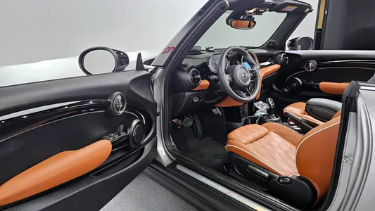 MINI S Convertible 2023 10