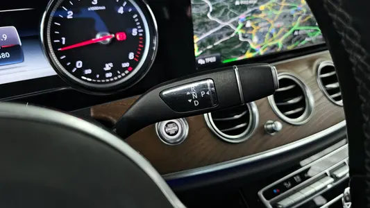 Mercedes-Benz E-Class W213 E220d 4MATIC 2019 9