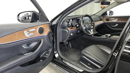 Mercedes-Benz E-Class W213 E220d 4MATIC 2019 10
