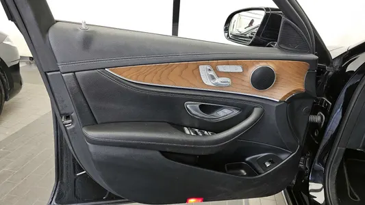 Mercedes-Benz E-Class W213 E220d 4MATIC 2019 24