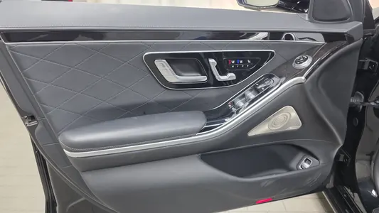 Mercedes-Benz S-Class W223 S580L 4MATIC 2021 24