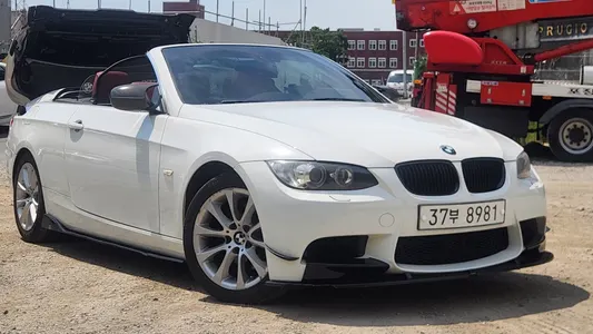 BMW 3 Series (E90) 328i 2010 6