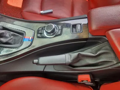 BMW 3 Series (E90) 328i 2010 7