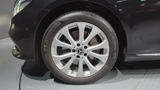 Mercedes-Benz E-Class W213 E300 4MATIC 2019 5