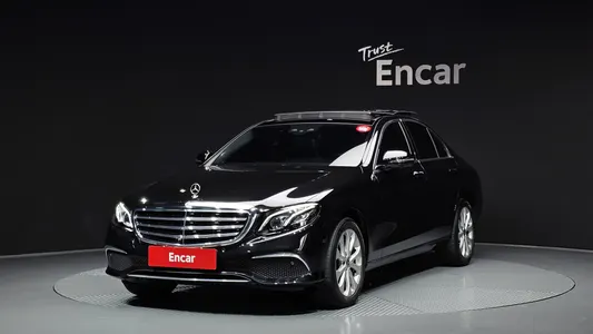 Mercedes-Benz E-Class W213 E300 4MATIC 2019