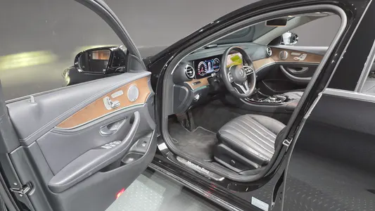 Mercedes-Benz E-Class W213 E300 4MATIC 2019 10