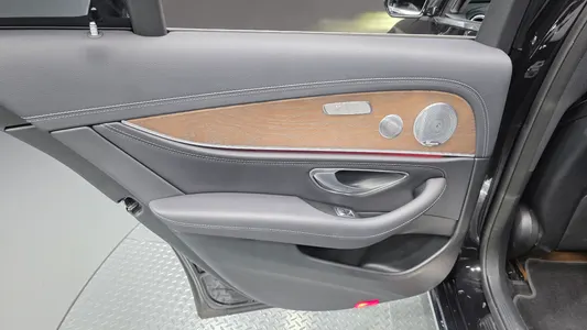 Mercedes-Benz E-Class W213 E300 4MATIC 2019 25
