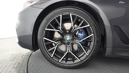 BMW 5 Series (G30) 530i M 2018 4